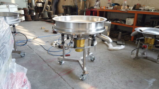 Liquid sieve filtration for beverages