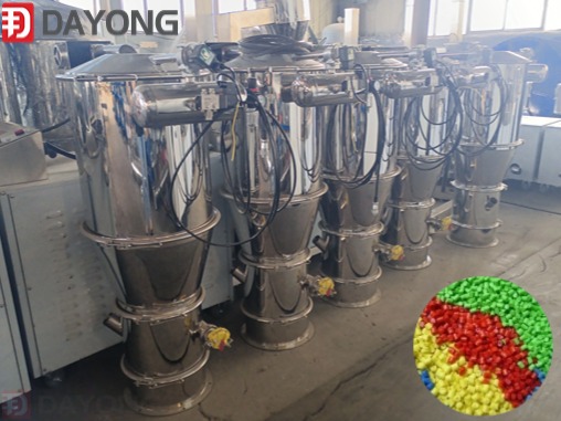 Plastic granule vacuum feeding machine